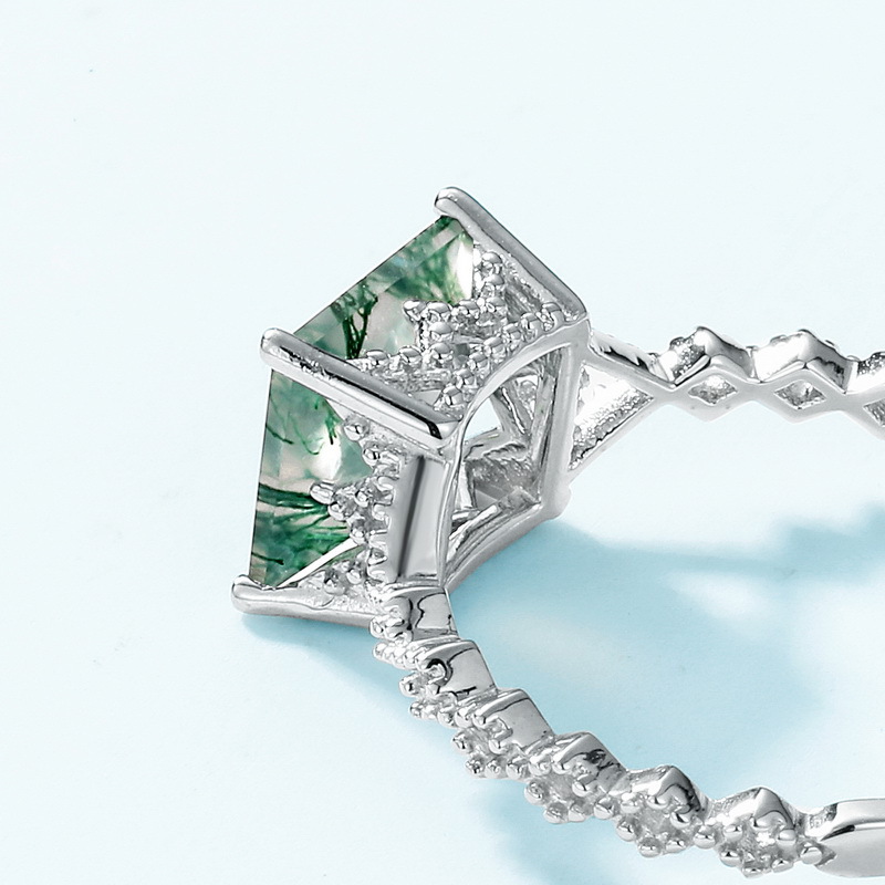 Nuevo anillo de ágata de hierba de agua natural geométrica transfronteriza S925 anillo de apertura de piedra de musgo verde plateado diseño personalizado todo fósforo