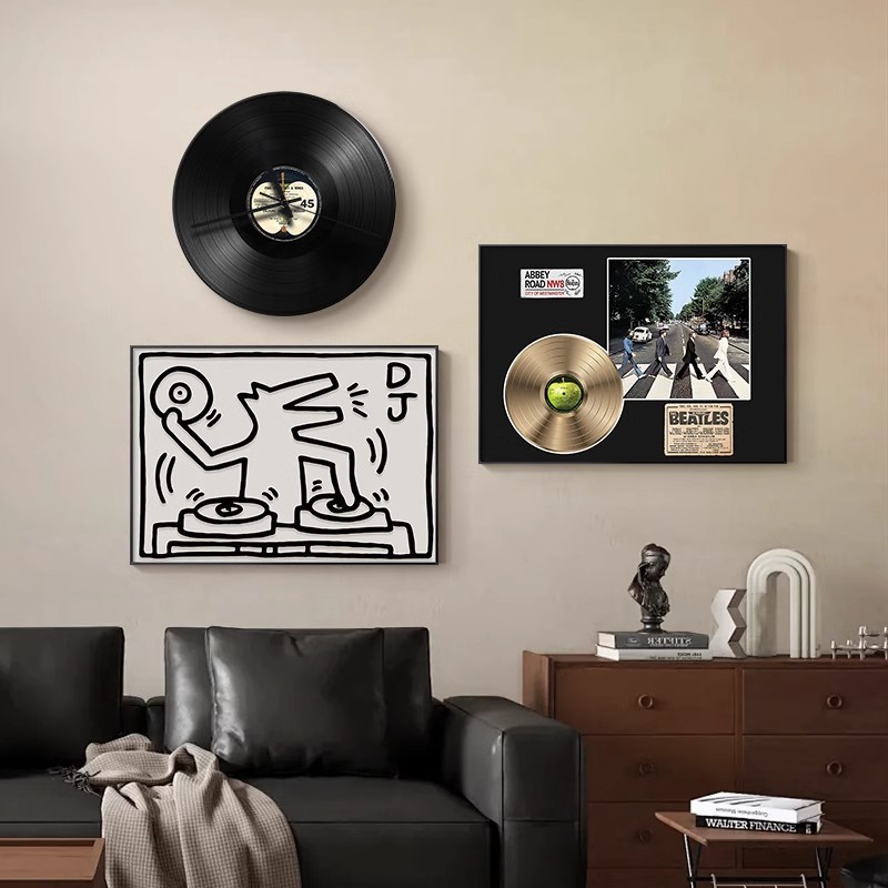 高级感艺术组合装饰画带时钟CD黑胶唱片挂画餐厅黑白复古风壁画
