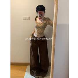 辣妹撞色格纹U领打底长袖T恤女秋季短款小众别致收腰修身内搭上衣