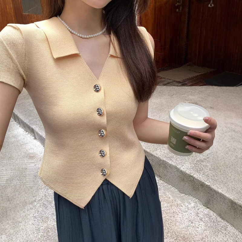 2025 Summer and Autumn New Style Small Fragrant Top Classy Elegant V-Neck Sleeveless Vest Vest Ice Silk Bottoming Knitwear 2025 Summer and Autumn New Style Small Fragrant Top Classy Elegant V-Neck Sleeveless Vest Vest Ice Silk Bottoming Knitwear
