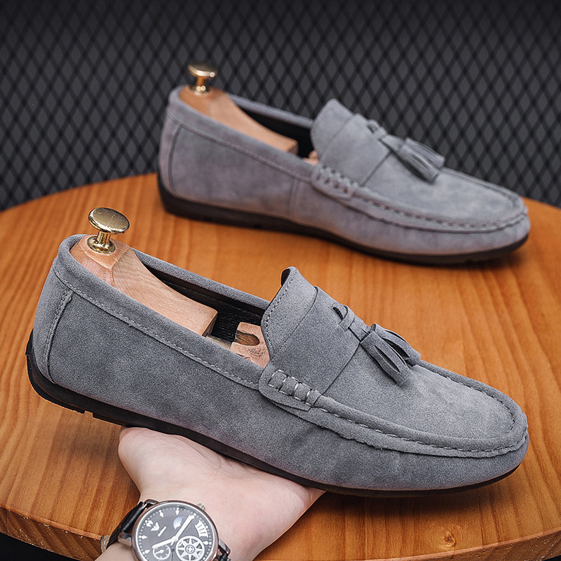 Zapatos Doudou para hombre verano 2025 nuevos zapatos de cuero esmerilado de terciopelo perezoso de un pie zapatos de moda de conducción de negocios para jóvenes