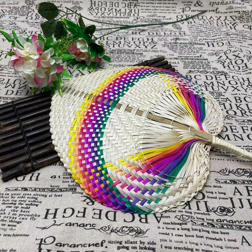 Handmade unique peach-shaped bamboo woven fan, summer cooling, literary and artistic, breezy, creative hand-held fan
