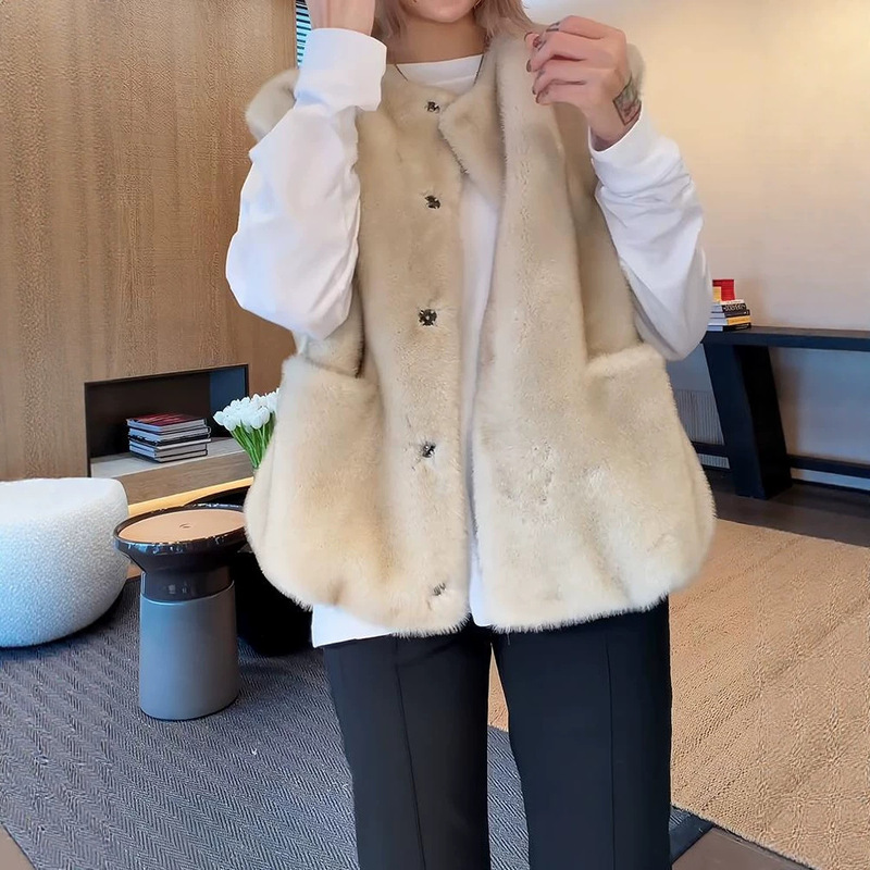 High-end faux mink fur vest, thickened for autumn and winter, new stylish and elegant round-neck design, plush outerwear