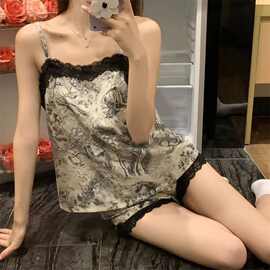 2024夏季性感睡衣女缎面冰丝好质量吊带短裤套装带胸垫露背家居服
