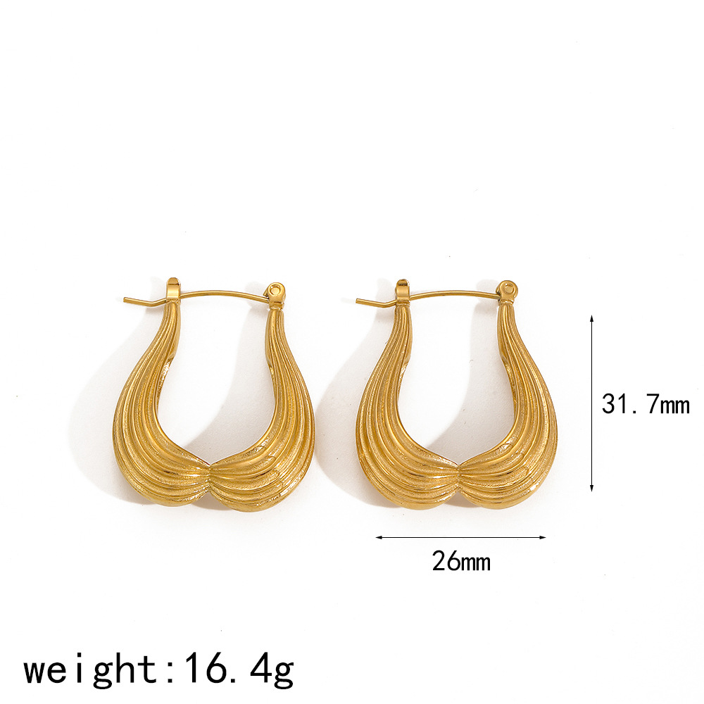 Europa y los Estados Unidos red viento amor pendientes de orejas de moda femenina alta sensación exagerada corazón de melocotón pendientes de acero inoxidable transfronterizos