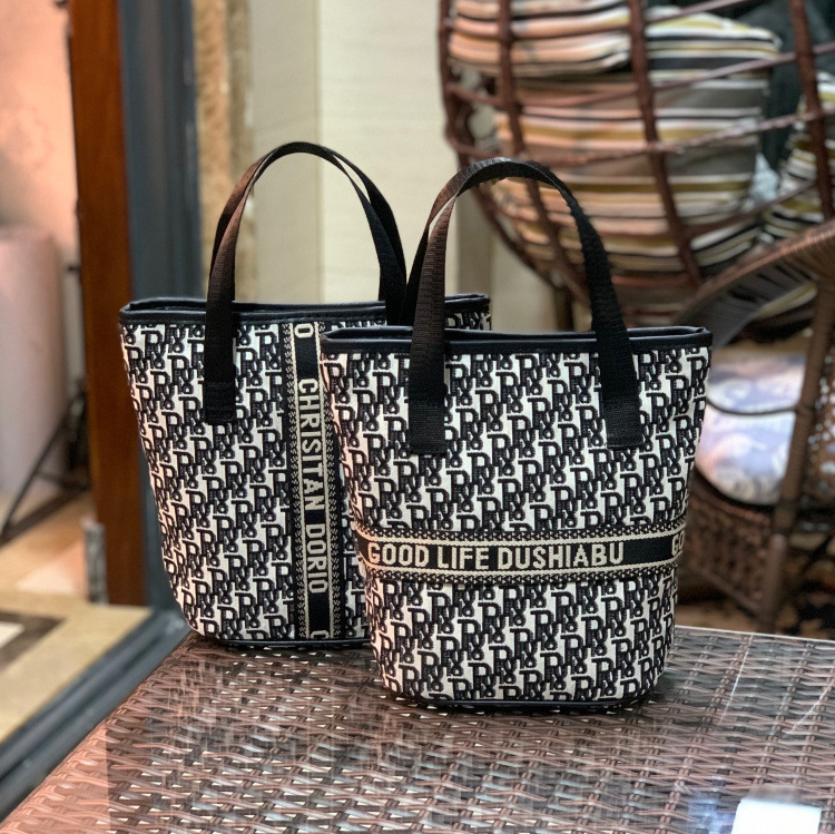 New Korean-style Letter Large Capacity Cosmetic Bag Storage Hand Bag Women's Bag Mummy Bag Work Lunch Bag Lunch Box Bag New Korean-style Letter Large Capacity Cosmetic Bag Storage Hand Bag Women's Bag Mummy Bag Work Lunch Bag Lunch Box Bag