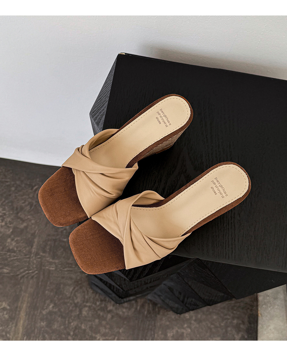 Sandal cao gót nữ hở mũi mũi vuông quai ngang nơ bướm — màu đen, màu mơ chi tiết 15
