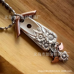 �羳�¿�Birdhouse Necklace  Silverware���y���B�ݒ��