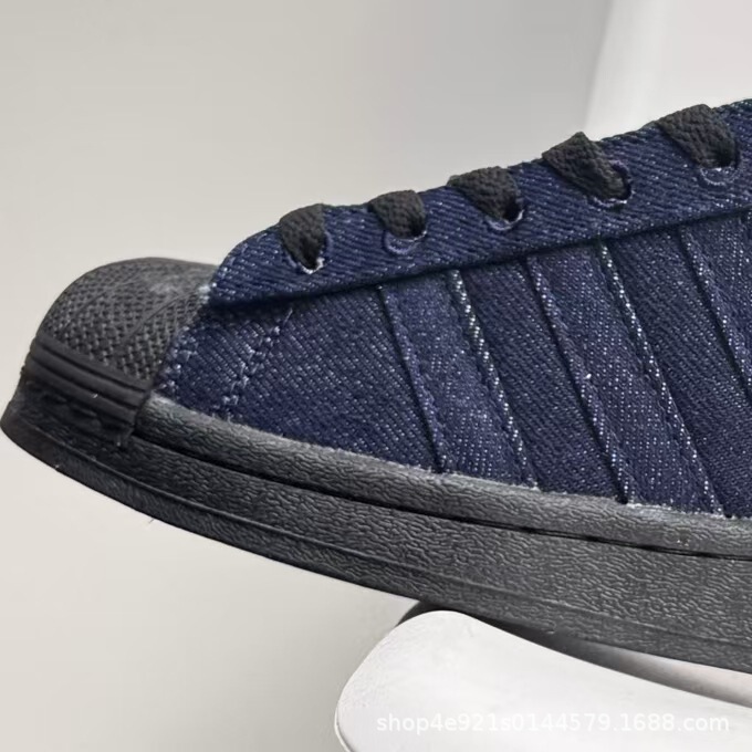 Original Shell Brand New Campus-Style Low-Top Versatile Sneakers, Non-Slip, Wear-Resistant, Comfortable, Lightweight Casual Sports Shoes for Men and Women Original Shell Brand New Campus-Style Low-Top Versatile Sneakers, Non-Slip, Wear-Resistant, Comfortable, Lightweight Casual Sports Shoes for Men and Women