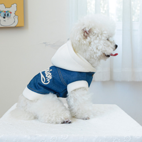 Factory direct supply/spot export pet clothes, dog and cat clothing, handsome hooded champion denim clothes