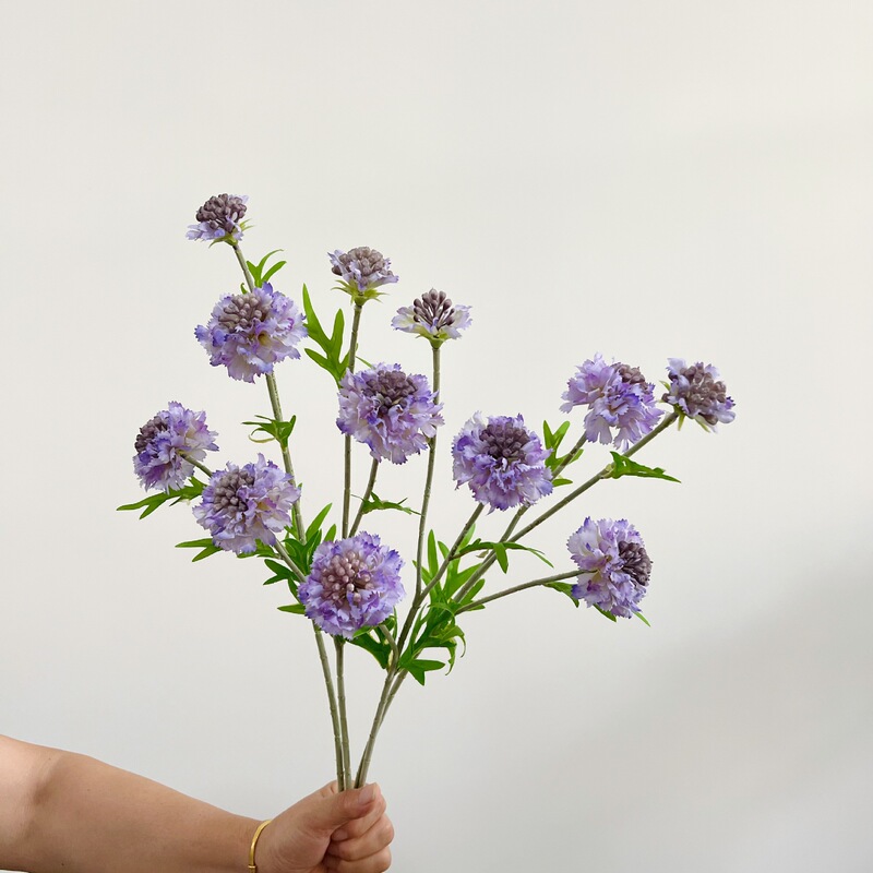 Artificial Flower Single Branch with 3 Forks, Pine Needle Grass for Living Room, High-End Floral Arrangement, Chrysanthemum Decorative Flower, Fake Flower for Flower Arrangement Display Artificial Flower Single Branch with 3 Forks, Pine Needle Grass for Living Room, High-End Floral Arrangement, Chrysanthemum Decorative Flower, Fake Flower for Flower Arrangement Display