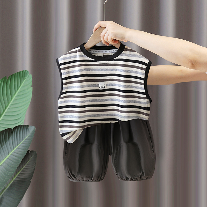 7884 traje sin mangas para niños chaleco a rayas de verano de dos piezas para niños estilo fino bombachos de verano 2025 nuevo estilo