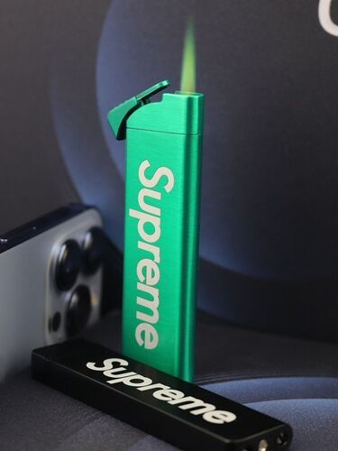Trendy brand suprem lighter green flame creative gift for boyfriend to go straight to the ultra-thin windproof metal inflatable personality trend