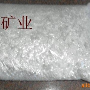 供应轻容重白云母，云母粉 白色云母片 染色云母片规格齐全