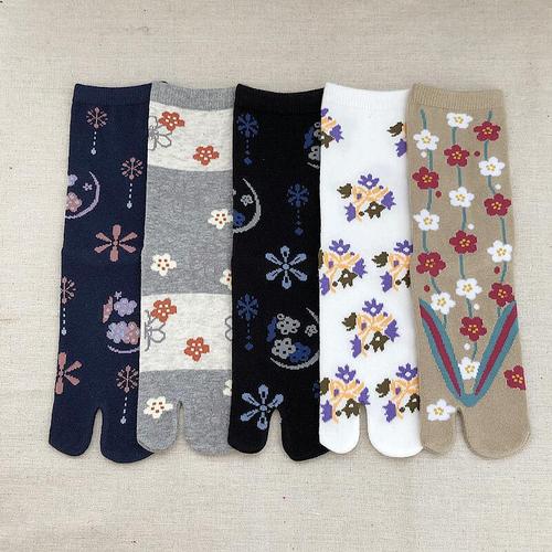 21 new style Japanese retro mid-calf two-toed women's socks, flip-flops split-toed socks, Korean style single-toed socks, thongs