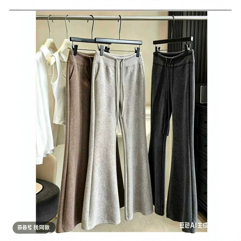 Autumn and winter women's slim-fit high-waisted flared pants, petite size, fashionable, casual, and sporty, with a drapey feel Autumn and winter women's slim-fit high-waisted flared pants, petite size, fashionable, casual, and sporty, with a drapey feel