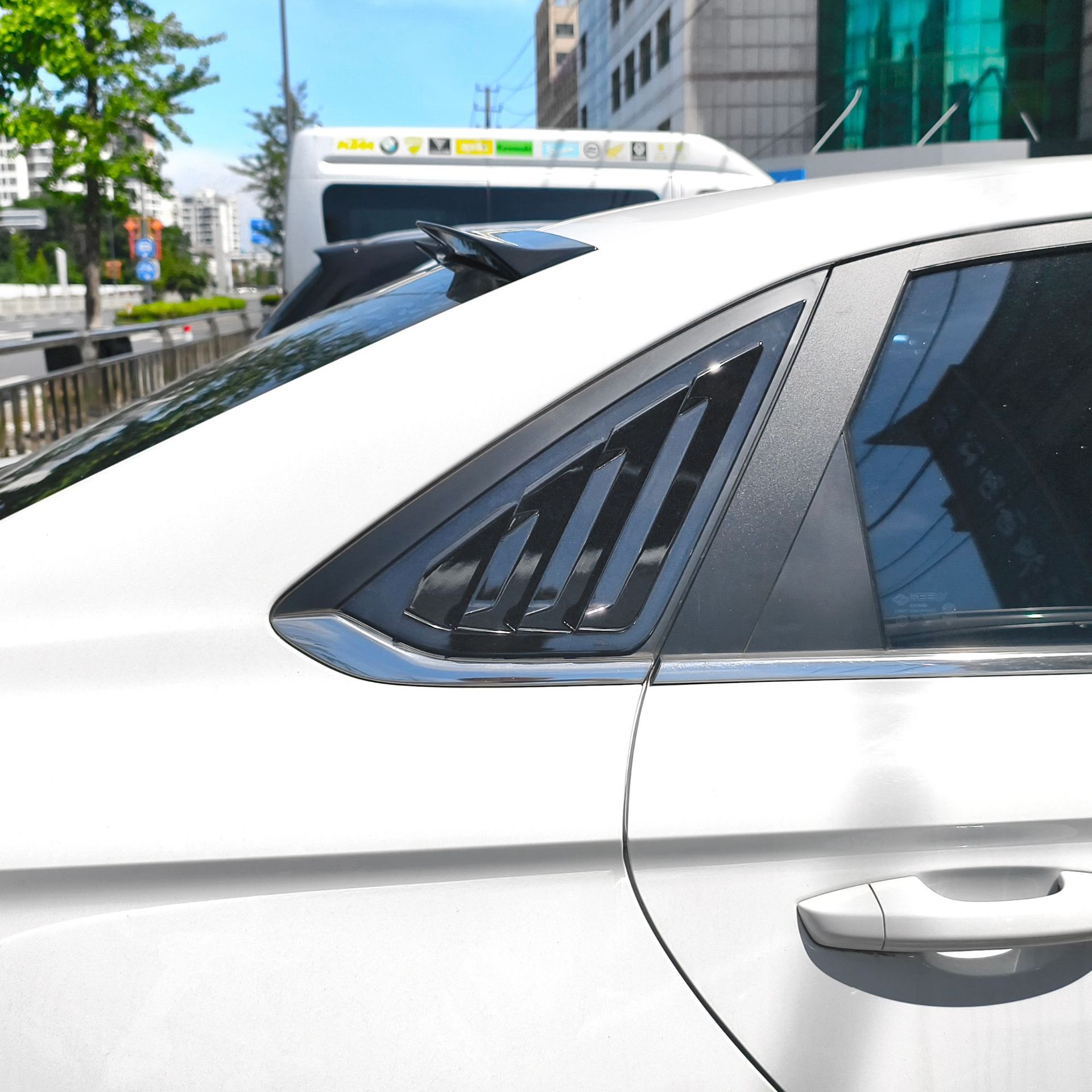 Suitable for 22-27 Geely Emgrand S70 front spoiler, front lip, rear wing, side skirts, rear lip, top wing, body kit