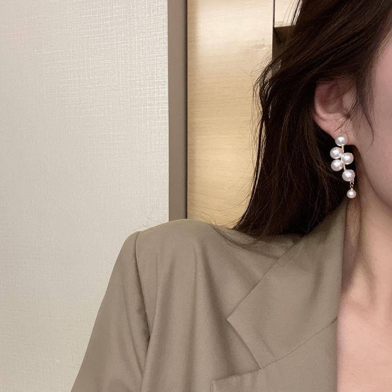 8g Weight Pearl Inlay Material Ear Studs Classification 1 Pair Quantity Daily Occasion 1 Pair Simple Style Round Inlay Alloy Pearl Ear Studs