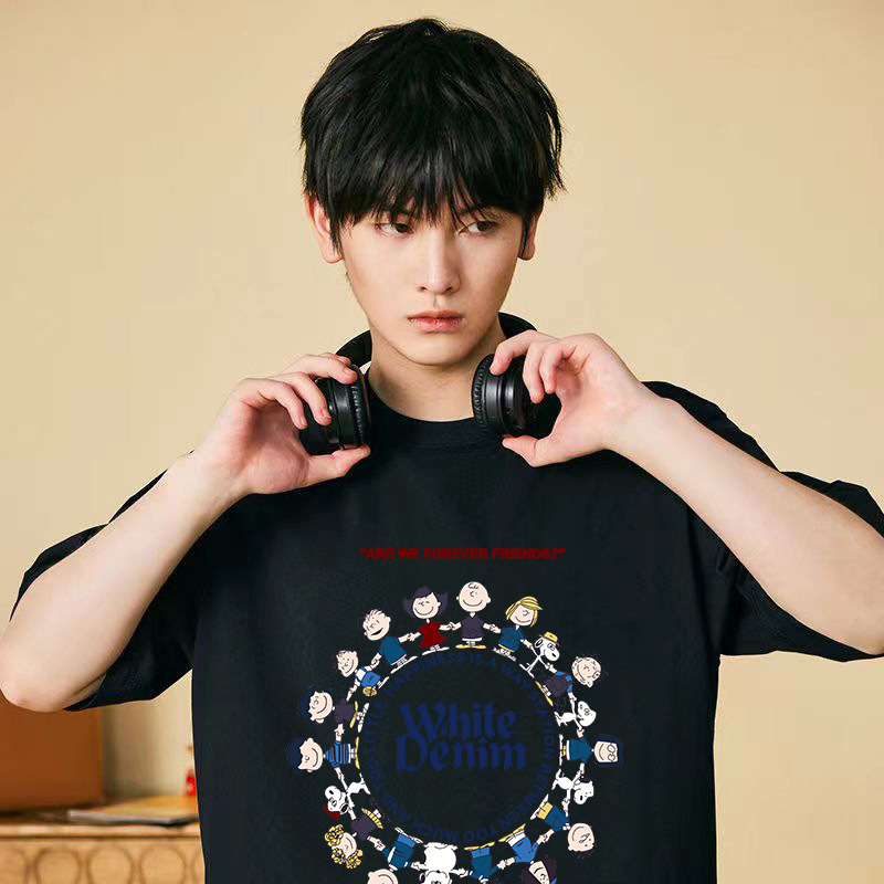 T-shirt de mangas cortas para hombres 2026 nuevo estilo de verano pareja chaqueta de hielo fresco estilo de puerto relajado transpirable T corta cómoda
