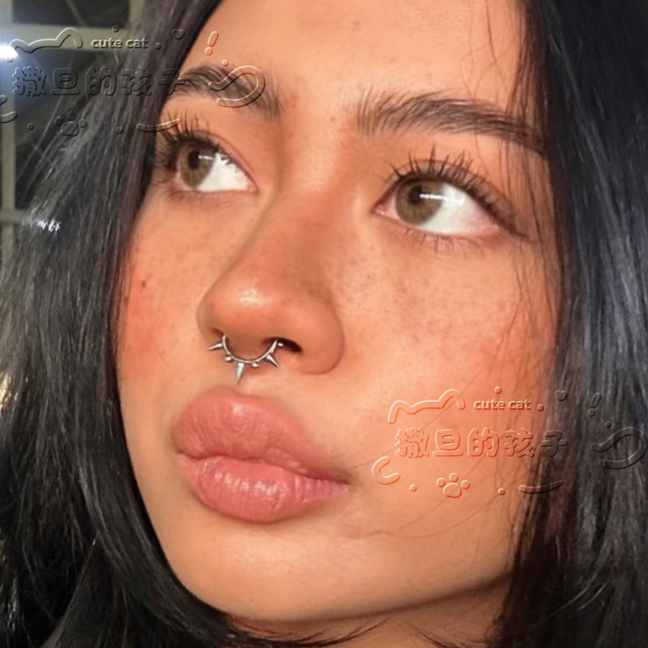 Silver pointed spike labret stud material detail