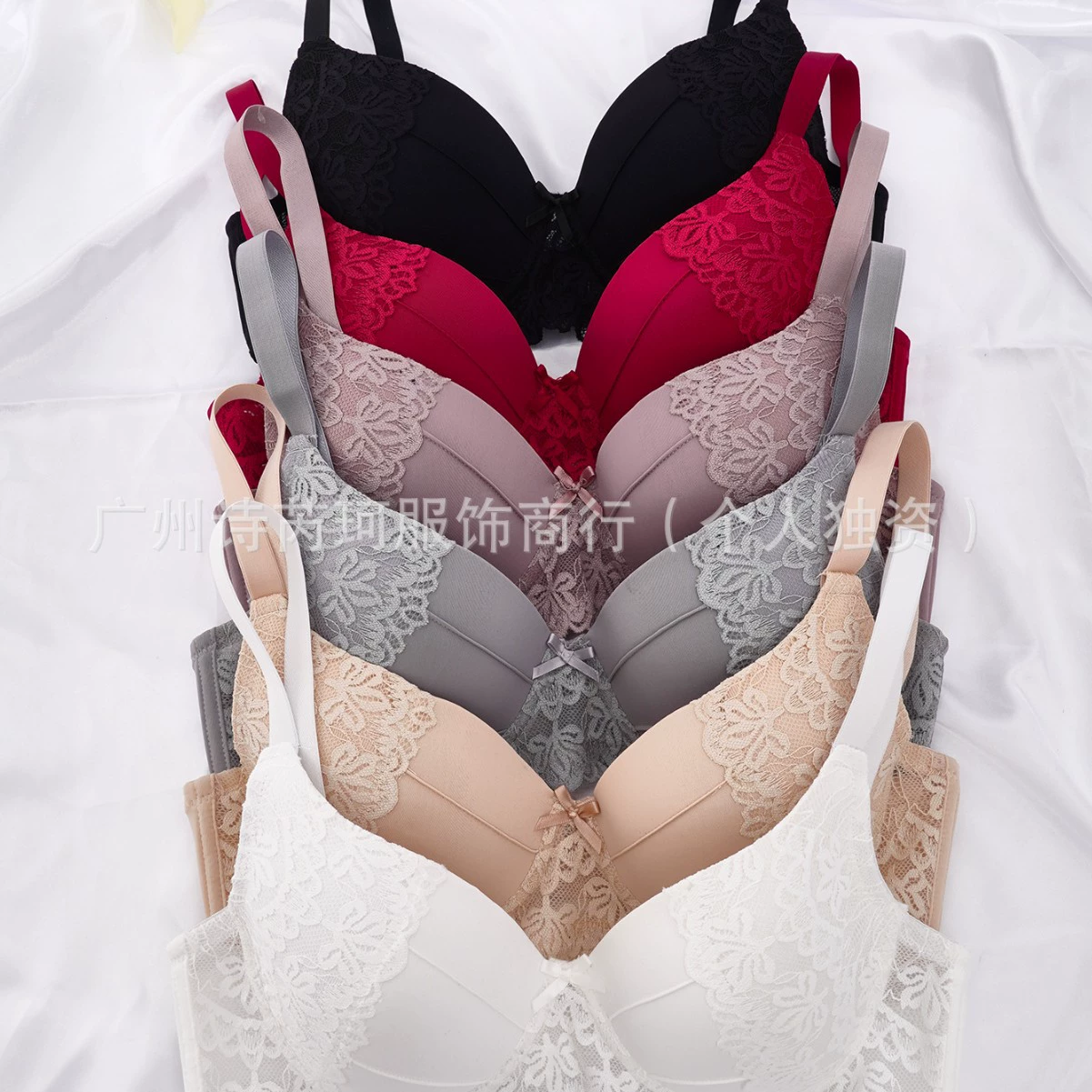 2025 Трансграничный со стальным кольцом бюстгальтер Французское кружево, чтобы собрать, чтобы регулировать ладонь чашки OZON Amazon внешнеторговое белье