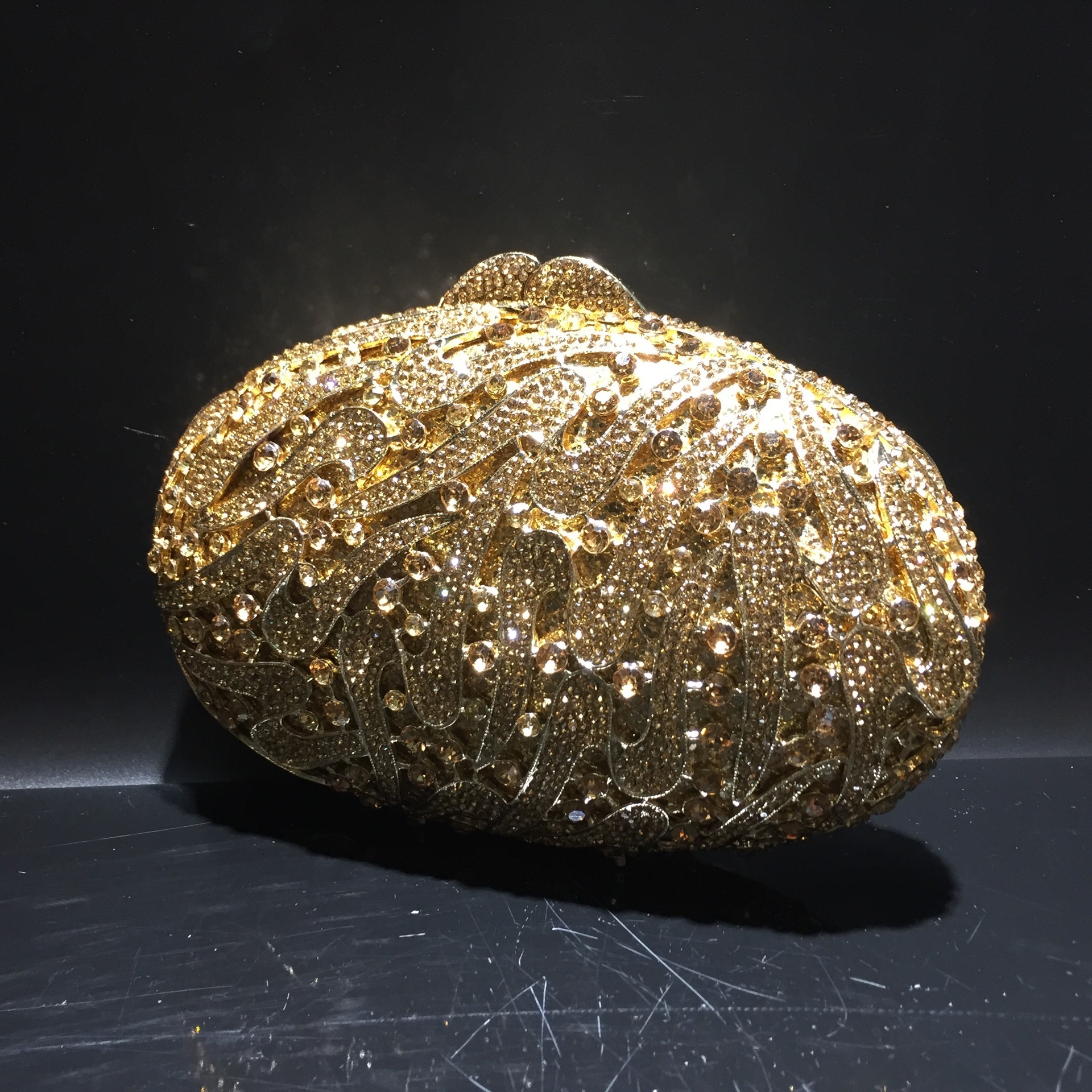 * fábrica directa de bolsas de mano de diamante metal agujero bolsas de cena de cristal bolsas de diamantes hechas a mano bolsas de diamantes duras