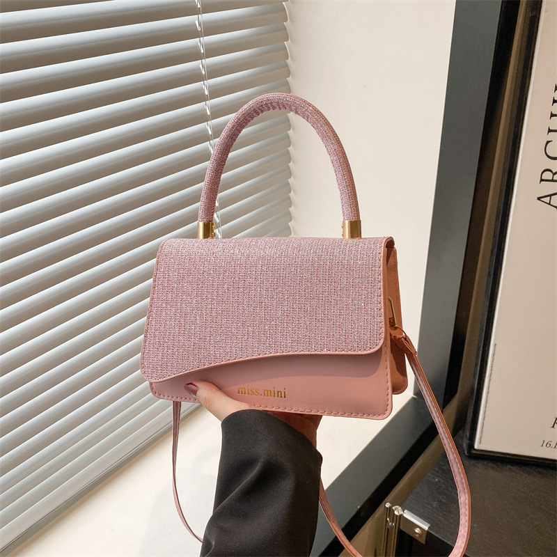 Verano nuevo estilo 2025 bolso de axila popular moda textura simple bolso de viaje pequeño para mujer pu hombro pequeño bolso cuadrado mano