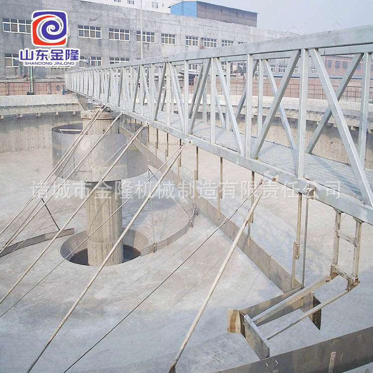 周边传动刮泥机行车式刮泥机泥浆脱水中心传动浓缩式刮吸泥机