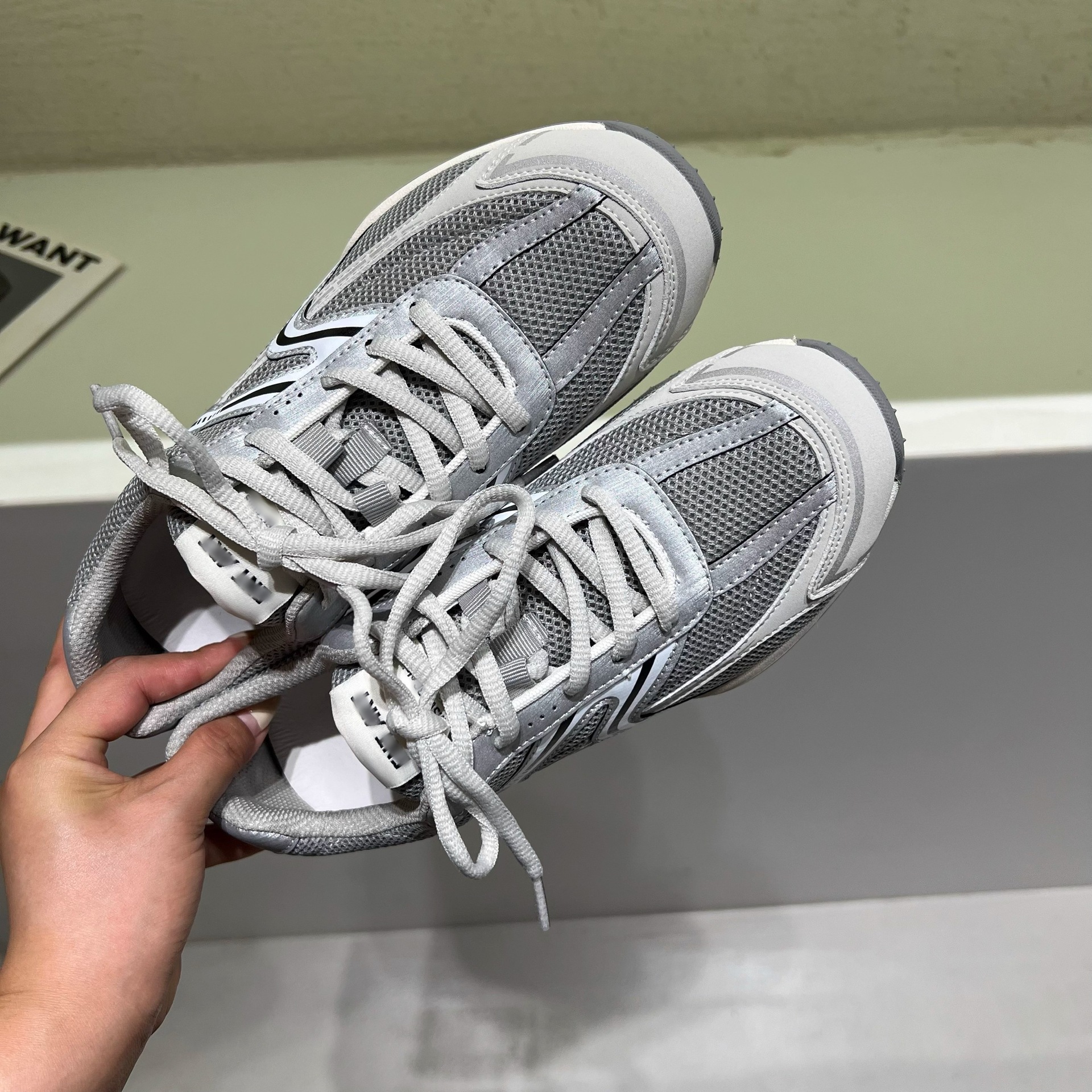 Super fuego retro zapatos de entrenamiento alemán para mujeres 2025 otoño nuevo transpirable versátil al aire libre casual in-mode zapatos deportivos frescos para mujeres