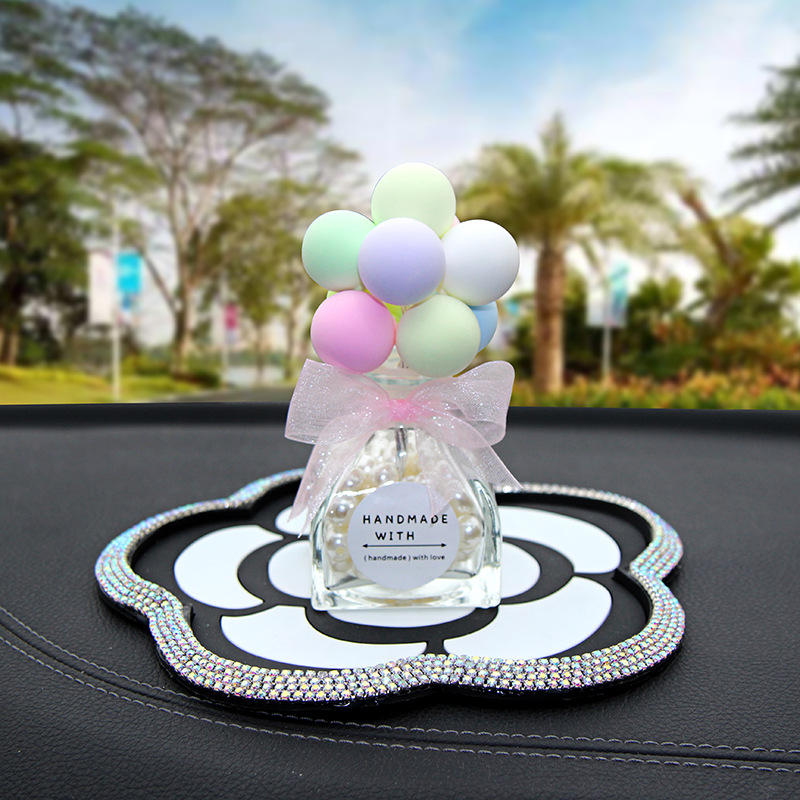 Coche de dibujos animados KT gato globo adornos accesorios traje de tres piezas plástico decorativo otro