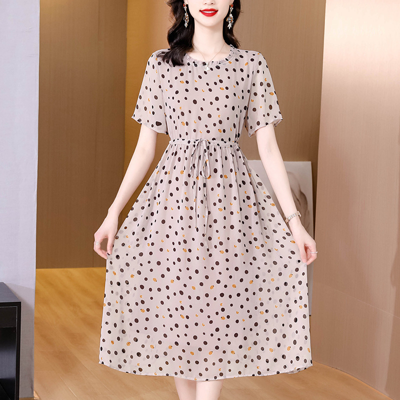 Boutique silk dress for women, 2026 new model, polka dot tie-waist slimming chiffon long dress for middle-aged mothers Boutique silk dress for women, 2026 new model, polka dot tie-waist slimming chiffon long dress for middle-aged mothers