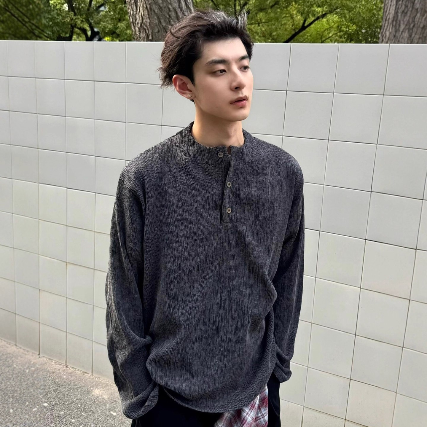 黑色亨利领肌理感长袖T恤男款美式重磅褶皱短款polo领内搭打底衫