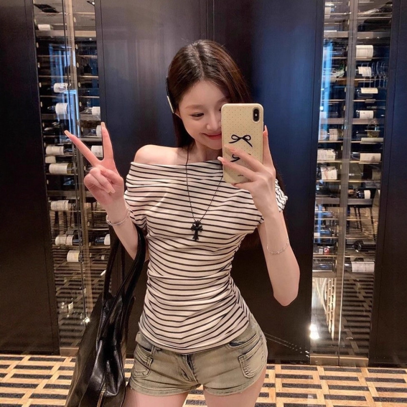 设计感斜肩条纹学生短袖T恤女2025夏季新款辣妹修身显瘦露肩上衣|undefined
