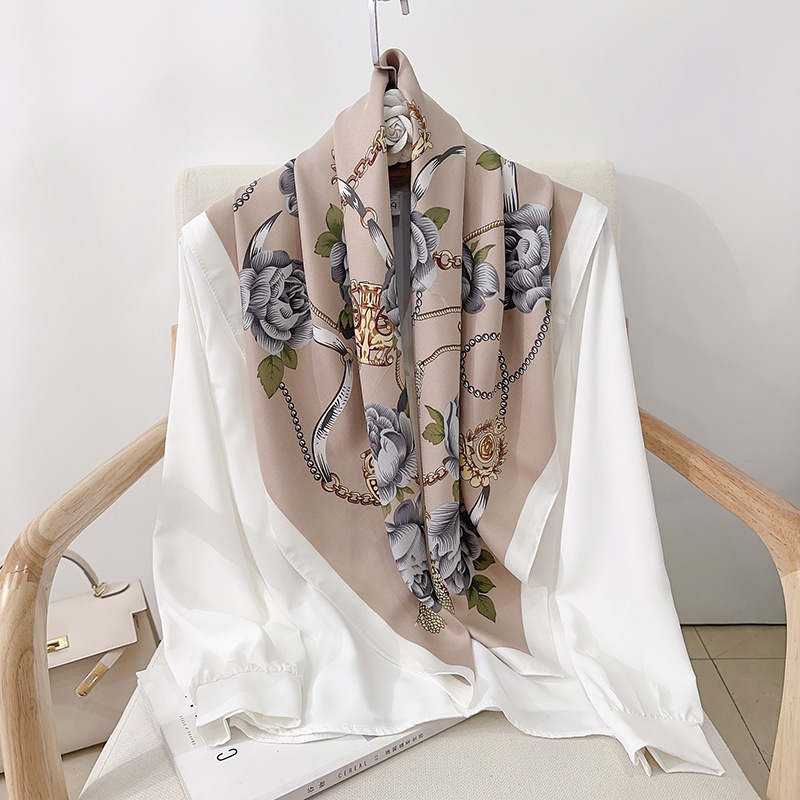Moda coreana impresa bufandas de seda 90 toallas diagonales de alta calidad cadena floral pañuelo solar bufandas
