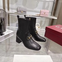 外贸原单女鞋真皮纯色粗跟侧拉链时尚靴金属链条装饰时装靴及裸靴