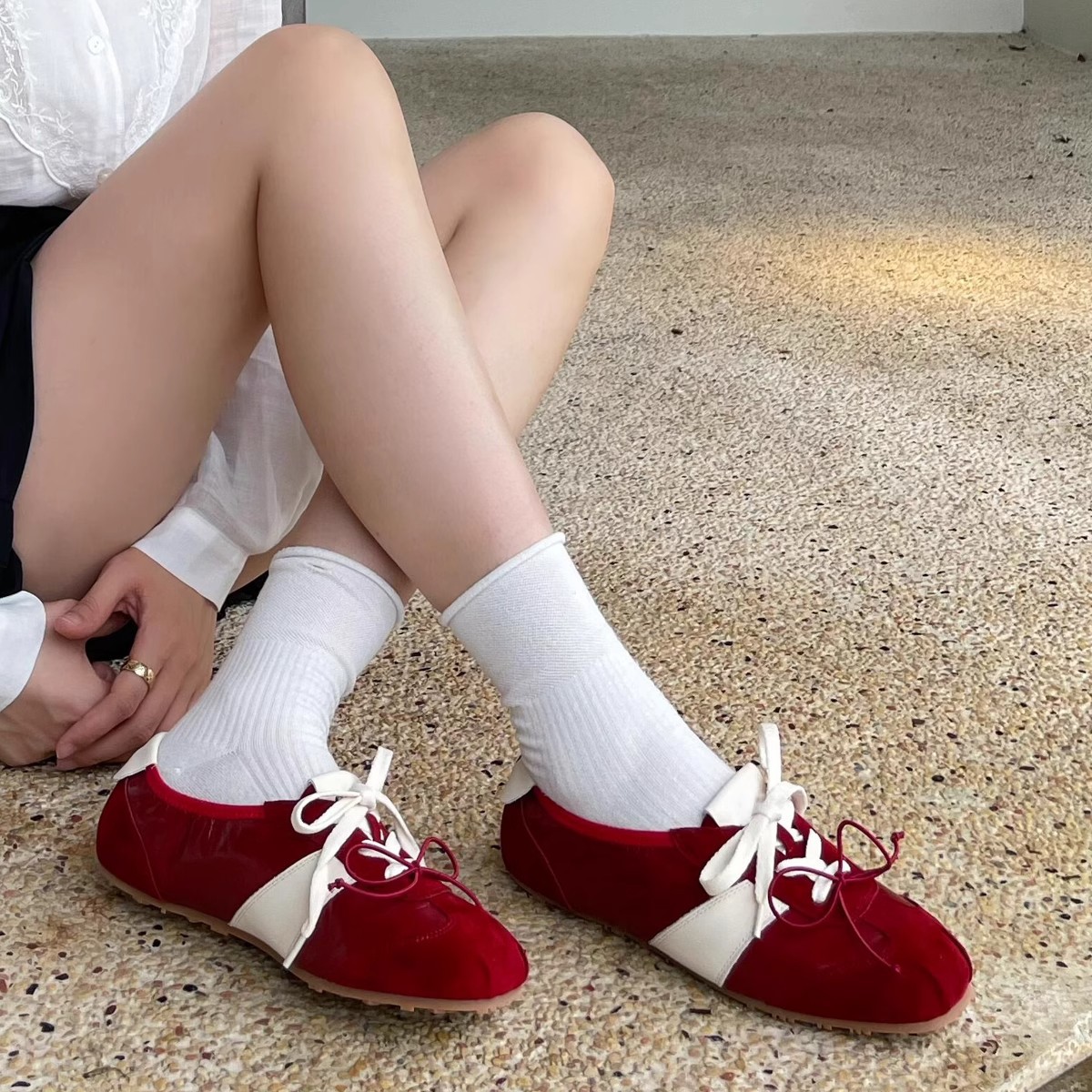 Ballet Training Shoes 2025 New Retro Flats Bow Lace-Up Mary Jane Casual Shoes Shallow Mouth Sports Style Shoes