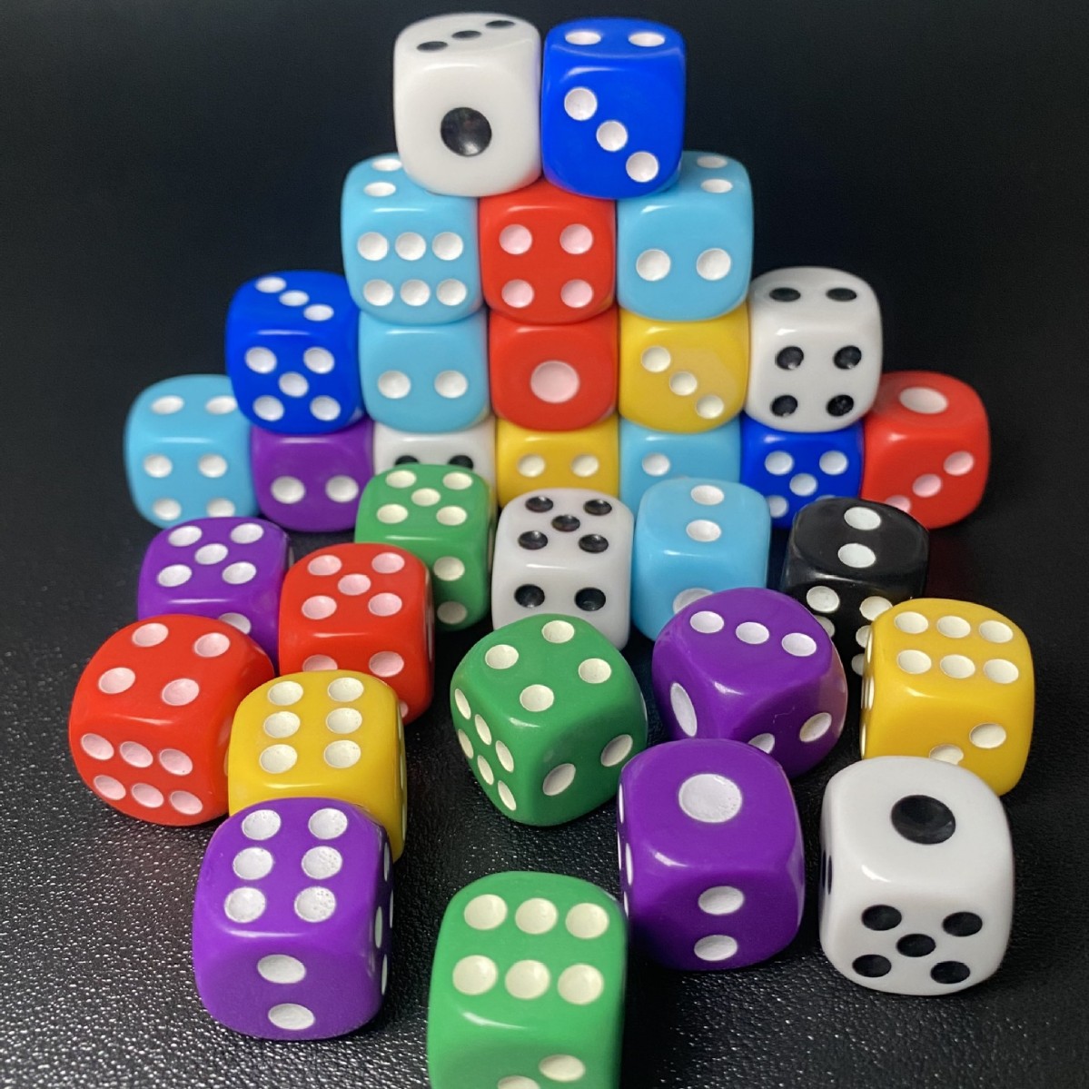 16mm large rounded corner solid color numbered dice, multi-color standard dotted dice, colorful game pieces, dice