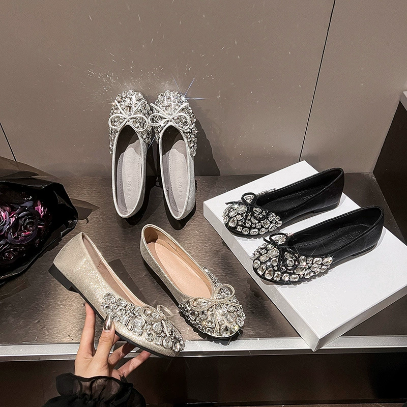 Женская обувь со стразами и бантом, туфли на плоской подошве с мягкой подошвой в сказочном стиле, вечерний стиль, женская обувь большого размера, размеры от 41 до 43.
