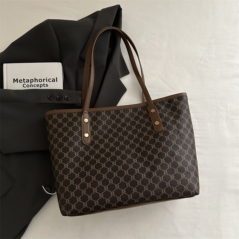 Bolso de moda simple de gran capacidad para mujeres 2024 invierno de mujeres nuevas bolsas de moda de impresión de viaje bolso de hombro