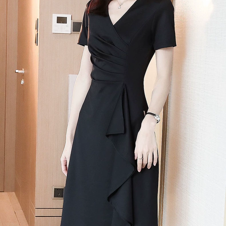 Европейское и американское трансграничное экспортное платье, женское черное платье для похудения талии, элегантное с короткими рукавами и v-образным вырезом, маленькая черная юбка Хепберн, облегающий крой