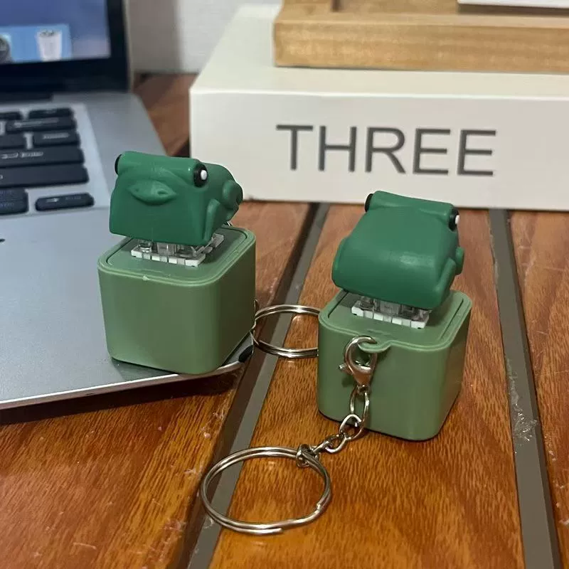 Не сердитесь, Будда! — светящийся электронный брелок-жаба/ящерица, забавная игрушка для снятия стресса, маленький кулон.