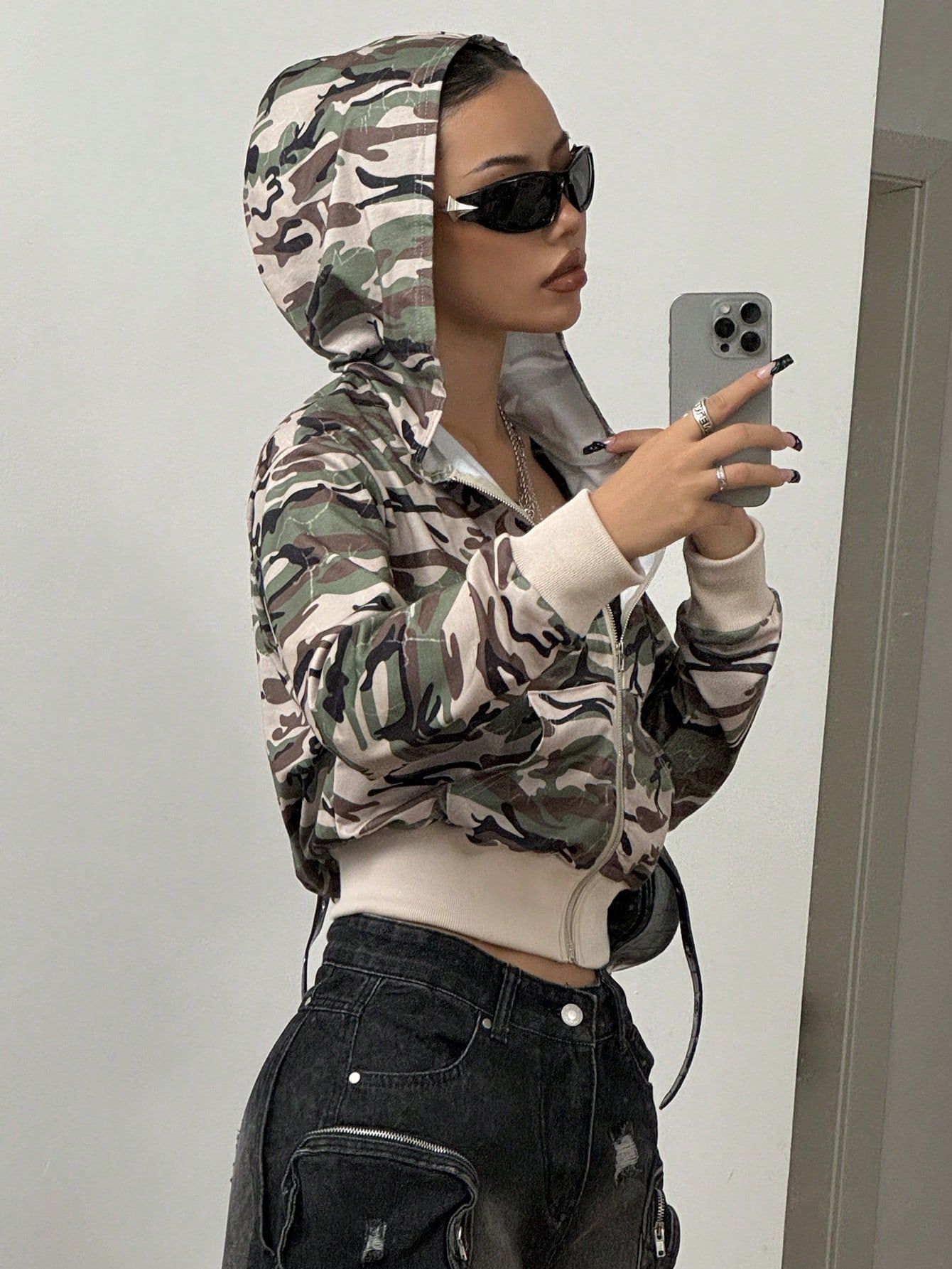 Women's Slim Fit Camo Hooded Zip-Up Jacket - Military Green, Long Sleeve, Stretch Polyester-Spandex Blend, Streetwear & Commuter Style_ecoleips.com