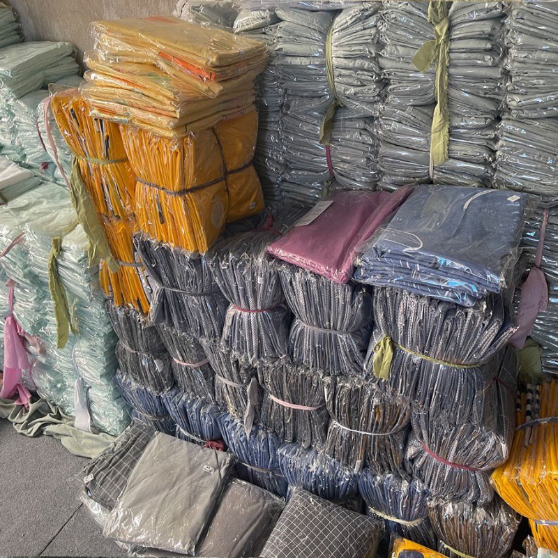 Sábanas de cama tela al por mayor tratamiento de agua lavado algodón dormitorio de color sólido cama doble arroz colcha blanca gris oscuro