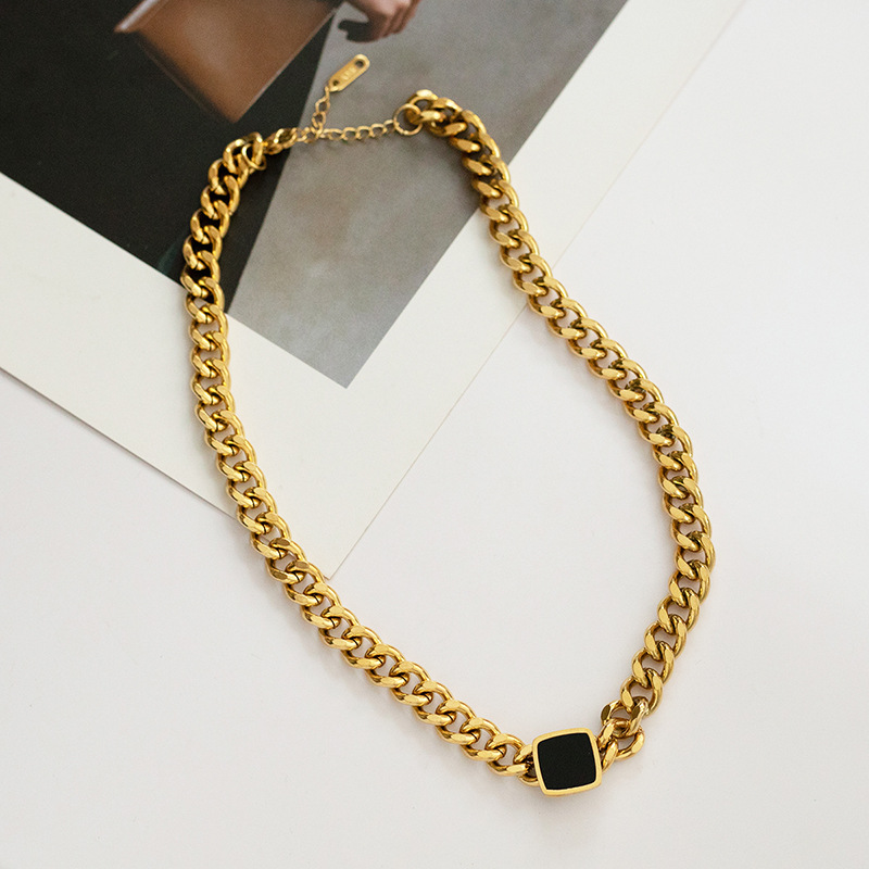 Titanium steel thick chain necklace dripping oil black square clavicle chain necklace