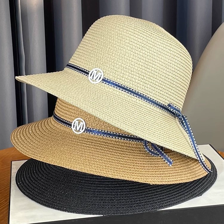 Beach straw hat with bow solar-powered, sun protection