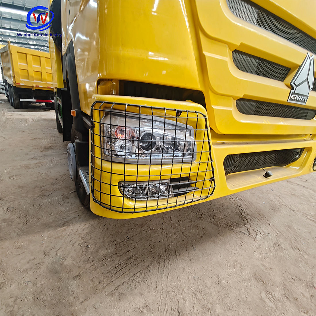 Howo 8×4 heavy-duty dump truck, 400 horsepower, specialized for mining and infrastructure, 90% new, engineering dump truck