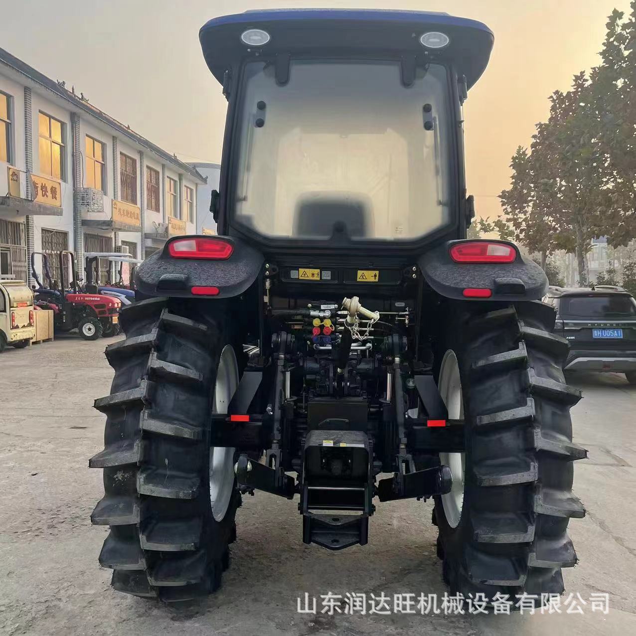 水稻田雷沃1204-4X拖拉机 新车直补1204-5X四驱耕地种地拖拉机