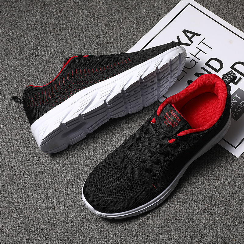 Nuevos zapatos de hombre de verano, zapatos de deporte transpirables de malla negra, zapatos de correr suaves, zapatos casuales para hombres.