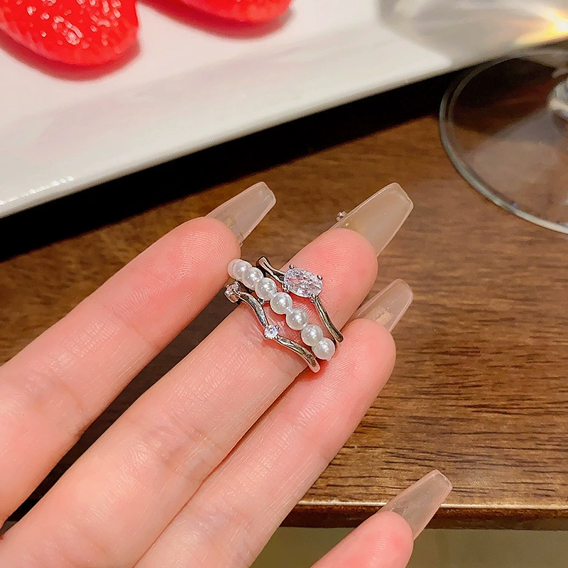 Ring, Retro Small Bow Design, Light-Luxury Silver-Tone Statement, One Size