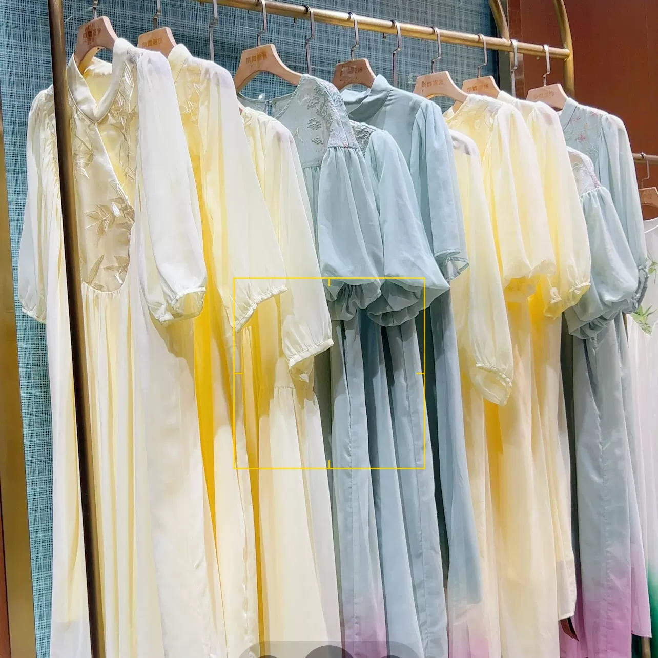 Легкая роскошь Guофэн женская одежда хвоста оптовая продажа торговых центров